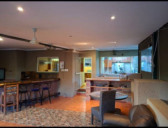 4 BEDROOM HOUSE FOR SALE IN MOUNTAIN VIEW